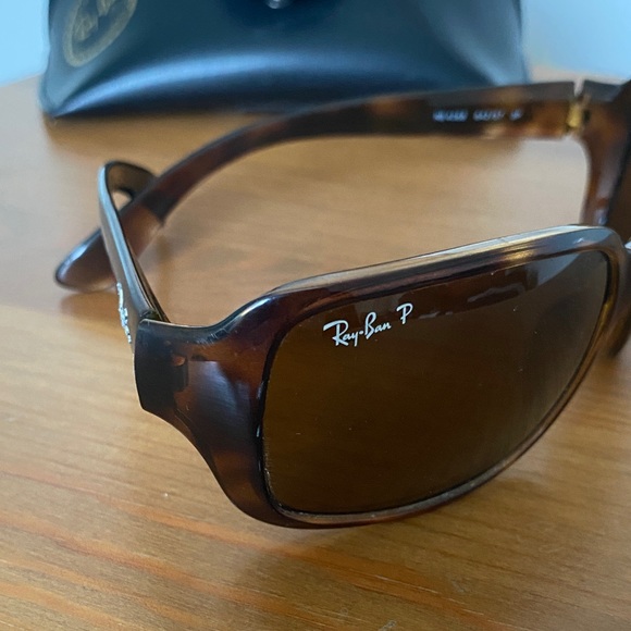 Ray-Ban polarized Sunglasses with Tortoise Frame - Picture 2 of 5